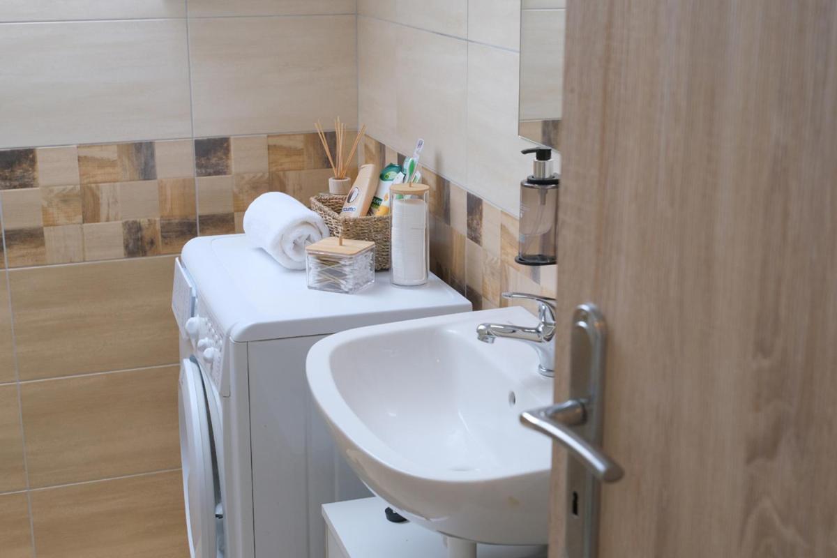 Zlatá Koruna Apartmany Na Kovarne Rajov מראה חיצוני תמונה